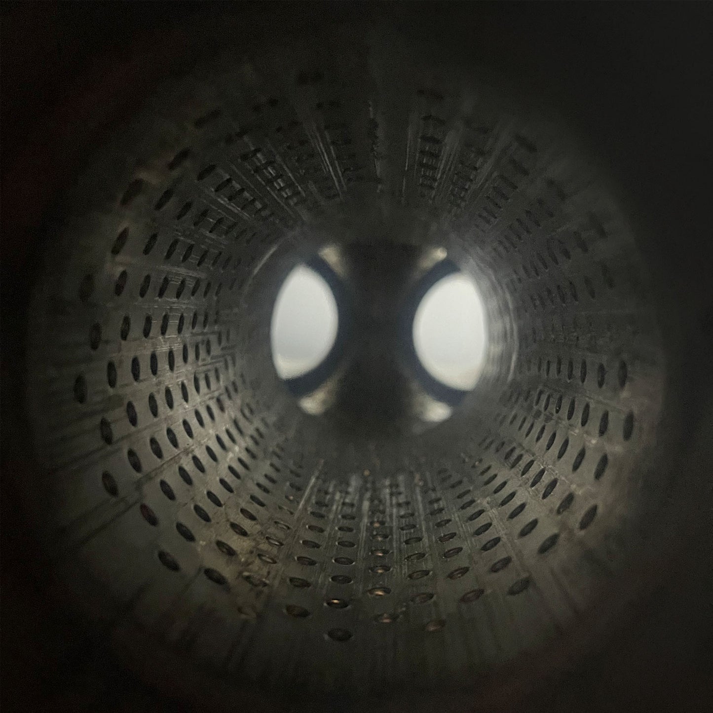 WFSD30212 - WickedFlow Max Muffler 3.0" Inlet 2.5" Outlets, Center/Dual - REVERSIBLE